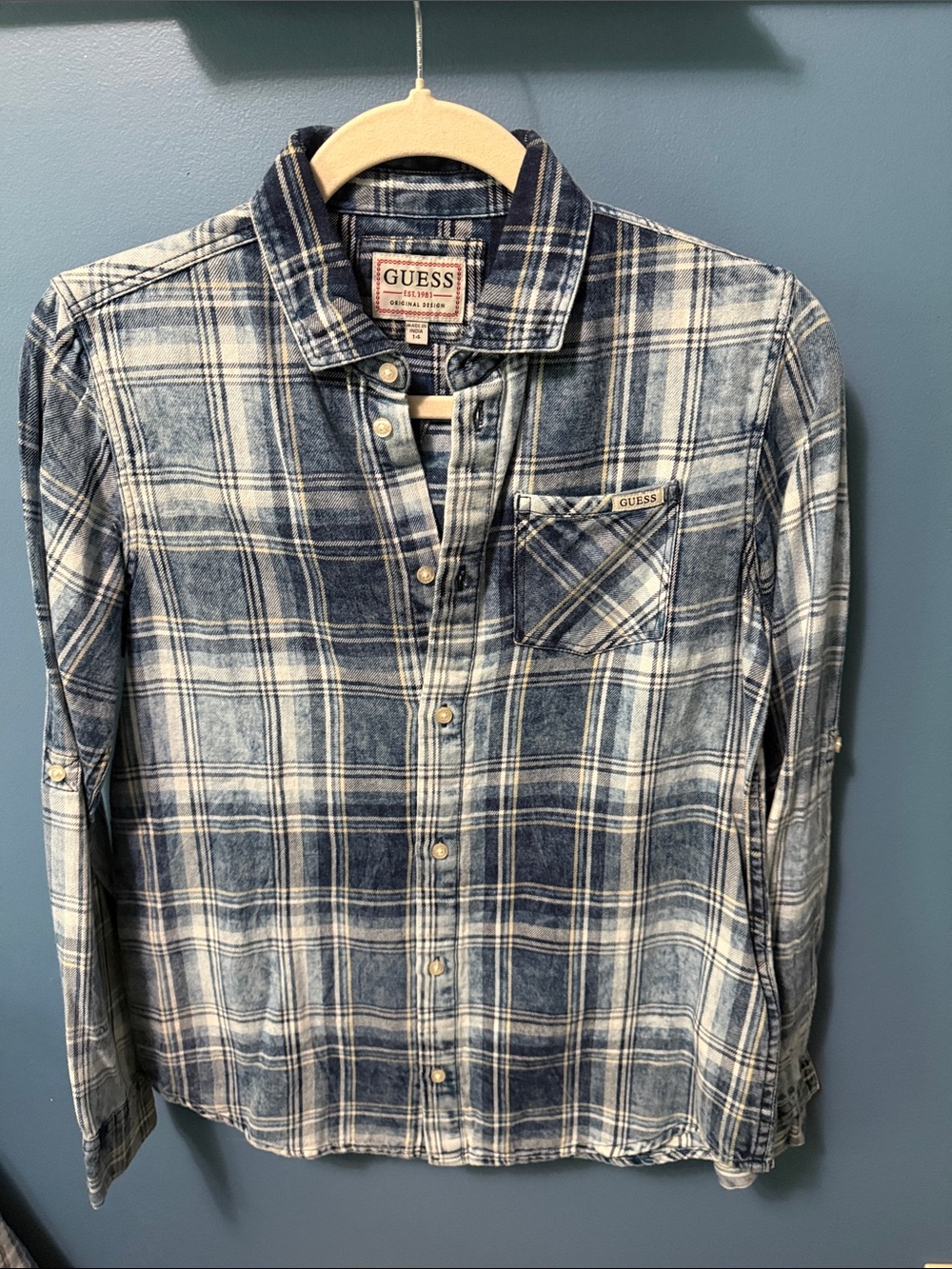 GUESS big boys size 14 NWT blue and White Plaid Button-Down Shirt